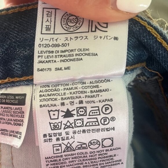 One-of-a-Kind Repurposed Levi 501 Cut-Off Jean Shorts, 90's Acid Wash, - Picture 9 of 9